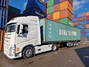 Containertransporte International von B. Münger Intern. Transporte AG